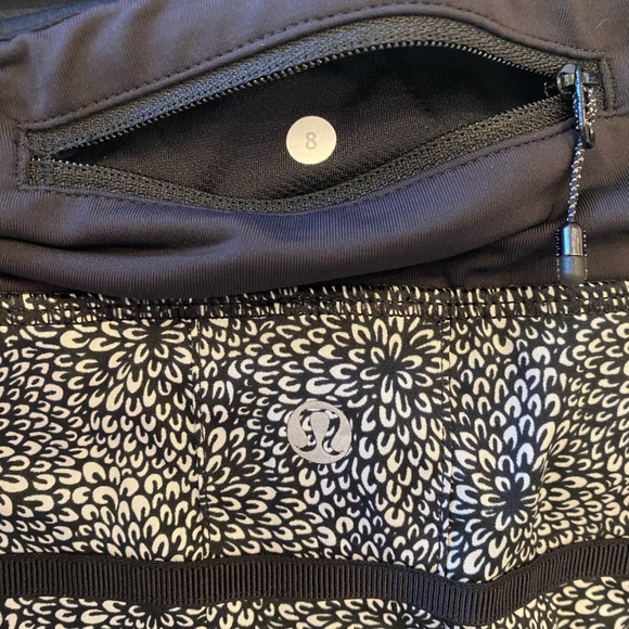LuLulemon Pace Setter skirt:Plush petal black ghost - Picture 3 of 8